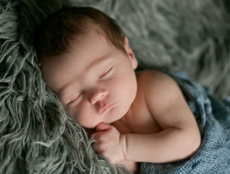 juna_photodesign_neugeborenenfotos_babyfotos_familienfotos_007