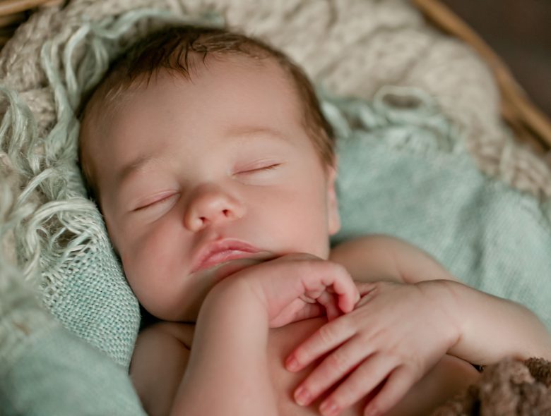 juna_photodesign_neugeborenenfotos_babyfotos_familienfotos_007