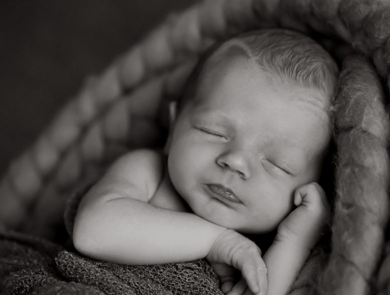 juna_photodesign_neugeborenenfotos_babyfotos_familienfotos_007